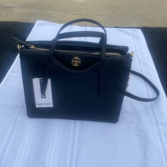 Nine West Handbags - NWT Nine West Black Satchel Handbag/Crossbody